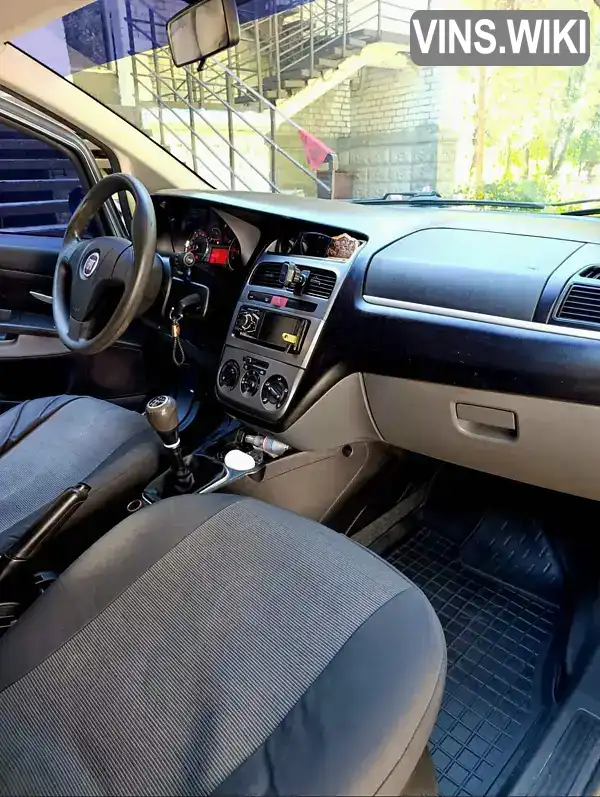 Fiat Linea 2009, фото з оголошення 2 з 21, VIN ZFA32300003102300