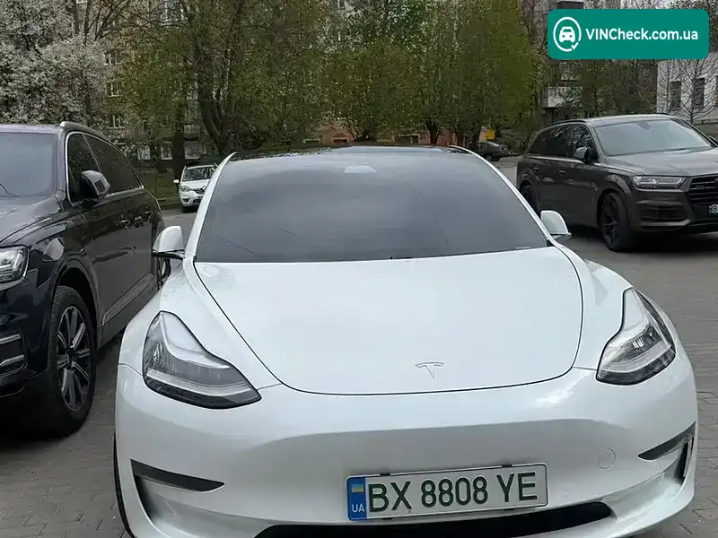 Tesla Model 3 2019, фото з оголошення 2 з 9, VIN 5YJ3E7EB6LF567062