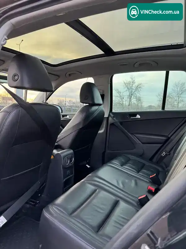 Volkswagen Tiguan 2017, фото з оголошення 2 з 19, VIN WVGUV7AX9HK030343