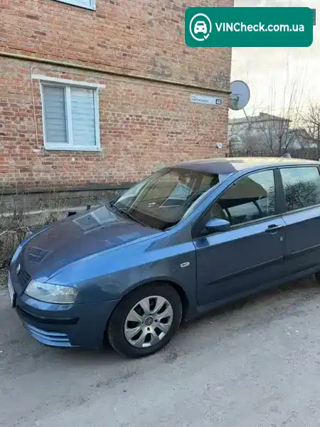 Fiat Stilo 2002, фото з оголошення 2 з 9, VIN ZFA19200000165022