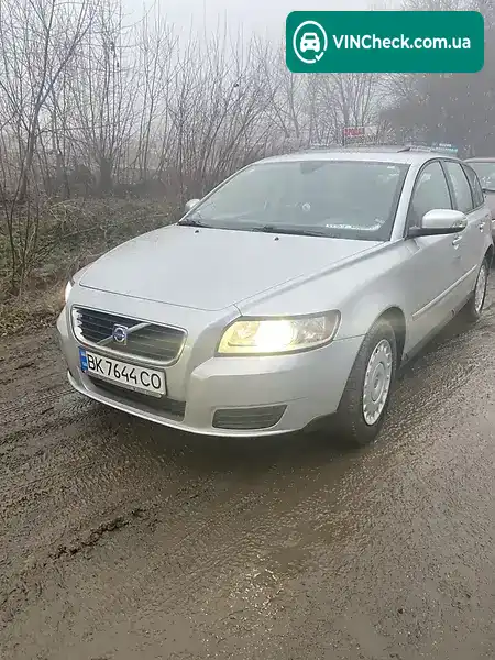 Volvo V50 2008, фото з оголошення, VIN YV1MW765292466880