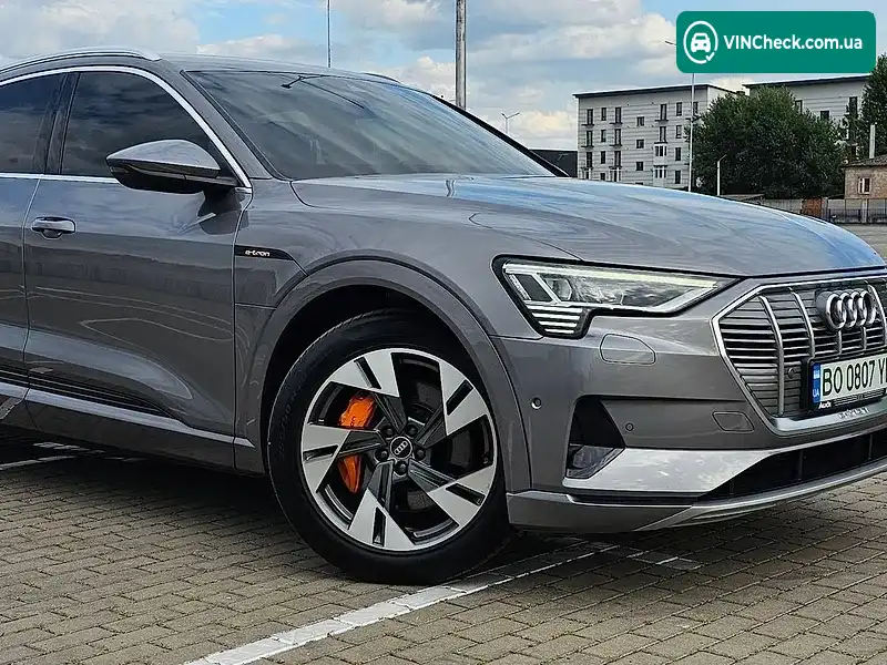 Audi e-tron 2020, фото з оголошення 2 з 20, VIN WAUZZZGE7MB015833