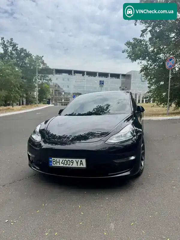 Tesla Model 3 2021, фото з оголошення 2 з 21, VIN 5YJ3E1EB8MF869502