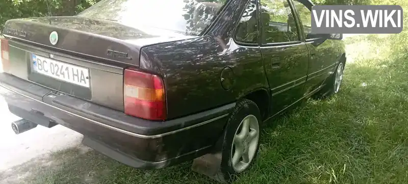 Opel Vectra 1991, фото з оголошення 2 з 12, VIN W0L000087M1131082
