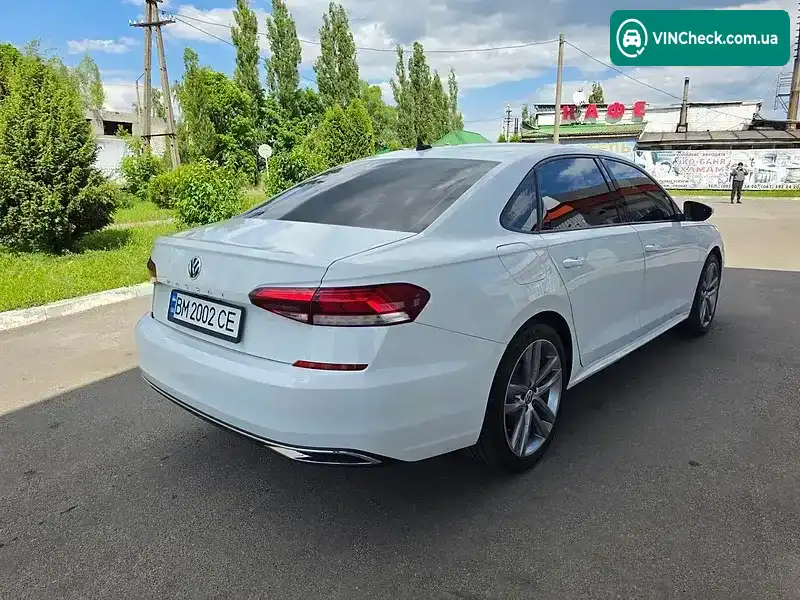 Volkswagen Passat 2019, фото з оголошення 1 з 20, VIN 1VWAA7A34LC006189