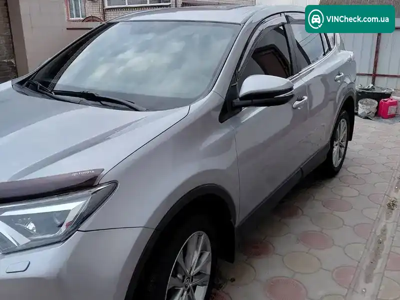 Toyota RAV4 2017, фото з оголошення 1 з 21, VIN JTMDBREV40D088371