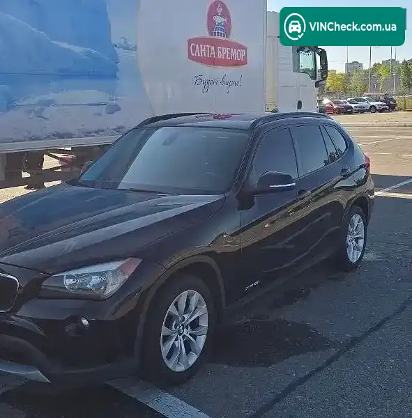BMW X1 2012, фото з оголошення 2 з 16, VIN WBAVL1C5XDVR86704