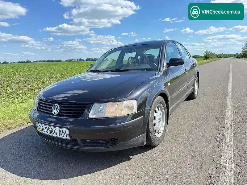 Volkswagen Passat 1998, фото з оголошення 1 з 9, VIN WVWZZZ3BZXE241978