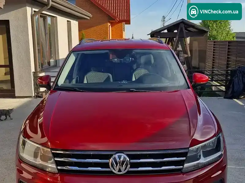 Volkswagen Tiguan 2017, фото з оголошення 1 з 11, VIN 3VV0B7AX3JM095118