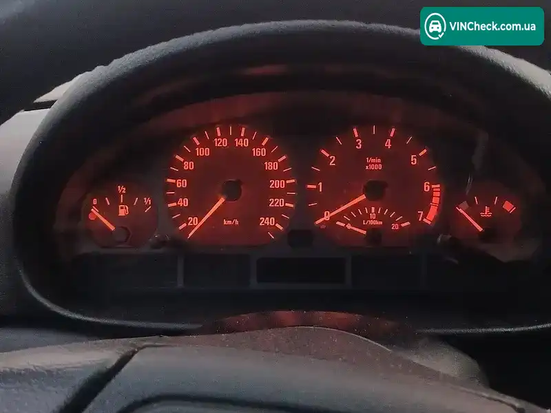 BMW 3 Series 1998, фото з оголошення 2 з 6, VIN WBAAL31030JJ02508