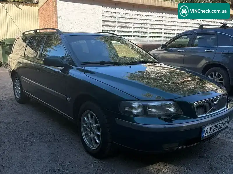 Volvo V70 2002, фото з оголошення 1 з 13, VIN YV1SW793922224837