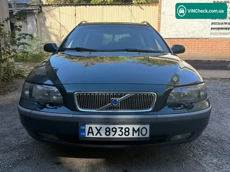 Volvo V70 2002, фото з оголошення 2 з 13, VIN YV1SW793922224837