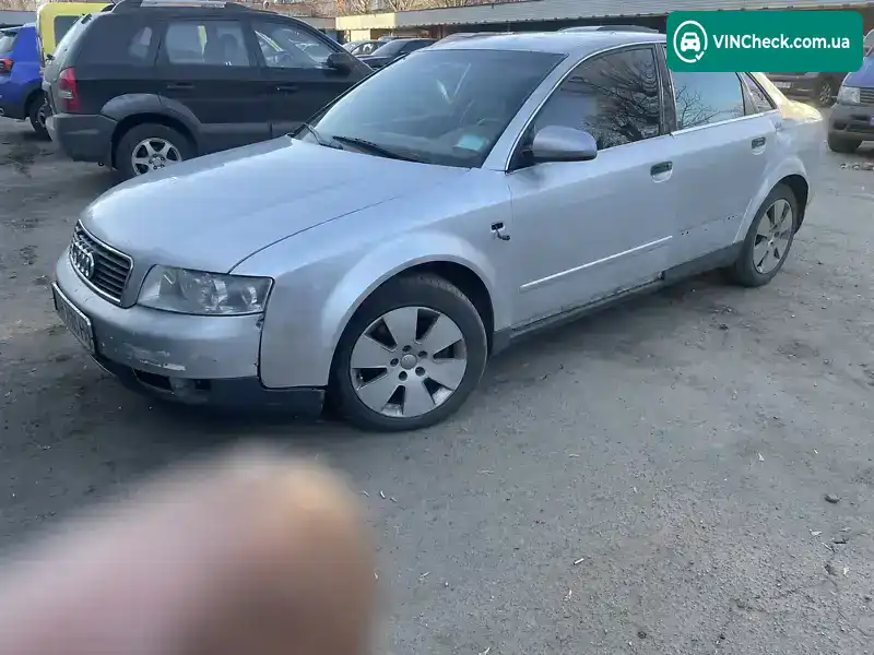 Audi A4 2000, фото з оголошення 2 з 12, VIN WAUZZZ8EZ1A012403