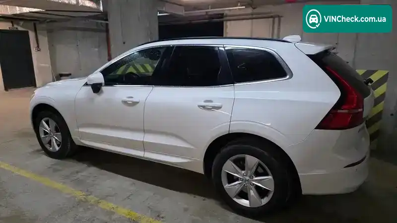 Volvo XC60 2022, фото з оголошення 2 з 20, VIN YV1UZK5VCN1042283