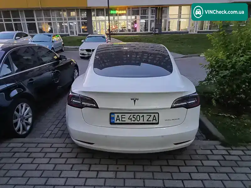 Tesla Model 3 2019, фото з оголошення 2 з 6, VIN 5YJ3E1EB1LF621431