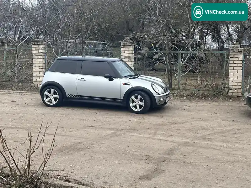 MINI Hatch 2002, фото з оголошення 1 з 7, VIN WMWRC31000TB56102