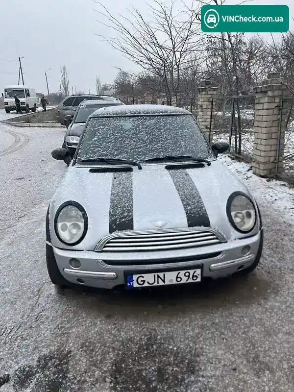 MINI Hatch 2002, фото з оголошення 2 з 7, VIN WMWRC31000TB56102