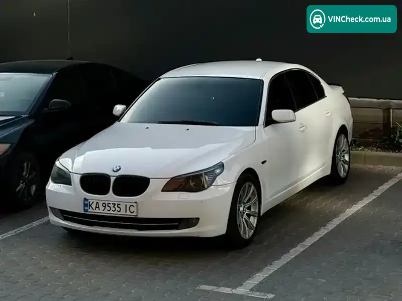 BMW 5 Series 2007, фото з оголошення 1 з 12, VIN WBANU11000CW41515