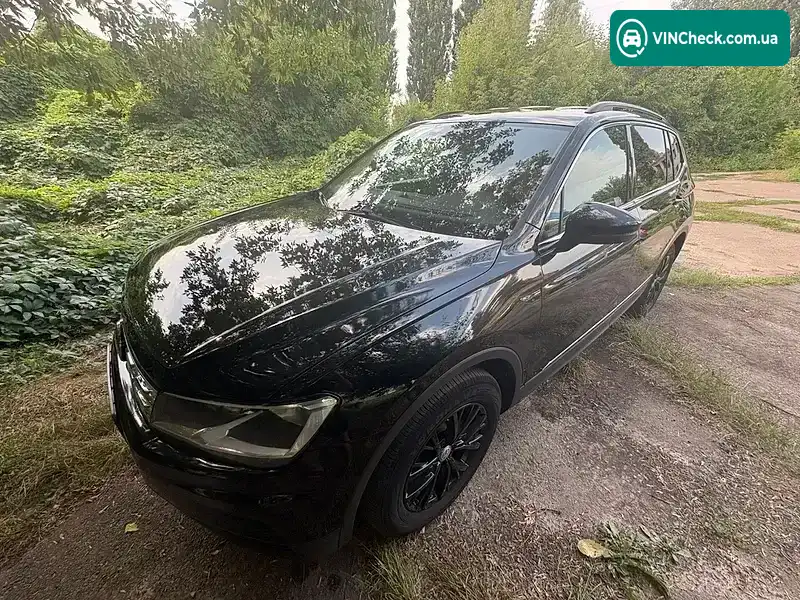 Volkswagen Tiguan 2020, фото з оголошення 2 з 16, VIN 3VV2B7AX7LM148379