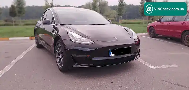 Tesla Model 3 2018, фото з оголошення 1 з 11, VIN 5YJ3E1EA8JF010168
