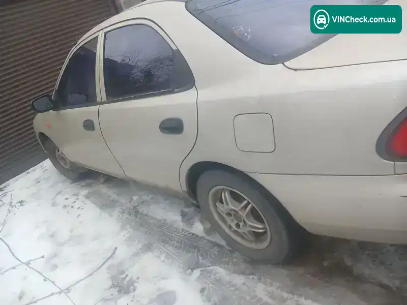 Mazda 323 1995, фото з оголошення 2 з 6, VIN JMZBA123200113925