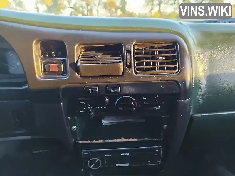 Toyota Hilux 2002, фото з оголошення 2 з 21, VIN JTFDS626X00006394