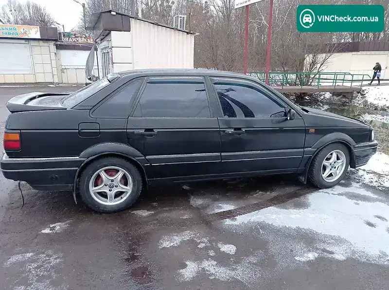 Volkswagen Passat 1992, фото з оголошення 2 з 20, VIN WVWZZZ31ZNB157460