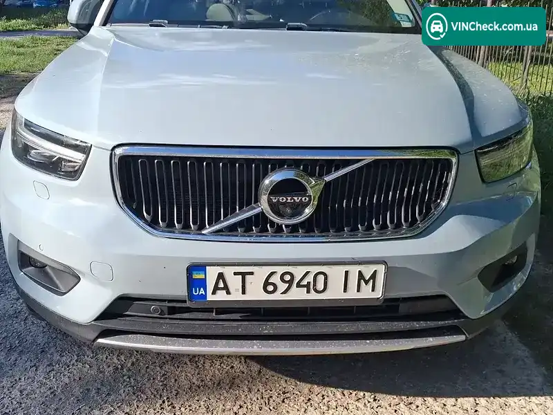 Volvo XC40 2018, фото з оголошення 1 з 17, VIN YV4162XZ2K2003988