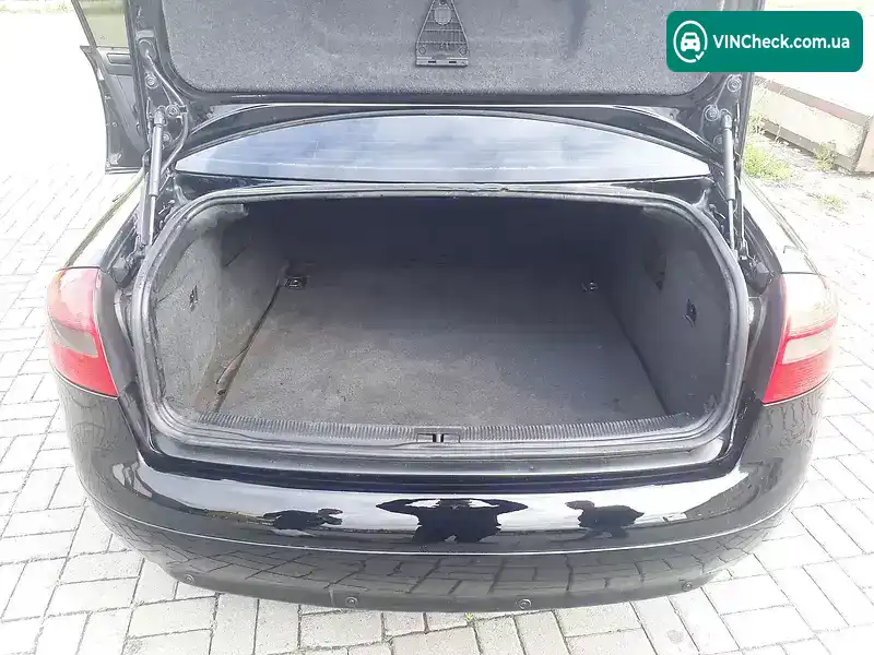 Volkswagen Golf 2004, фото з оголошення 2 з 14, VIN XMCLNDA1AWF066913