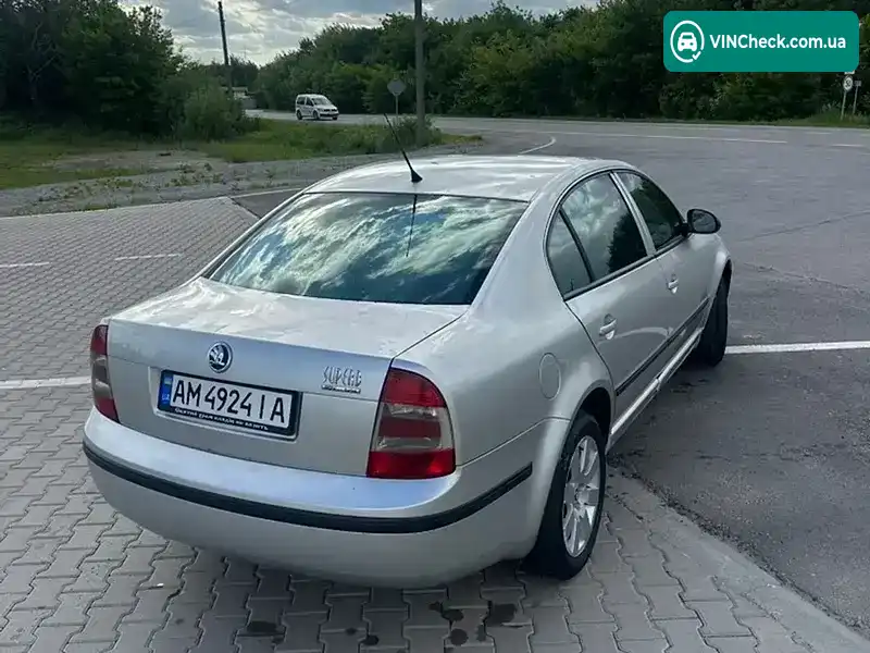 Skoda Superb 2006, фото з оголошення 2 з 9, VIN TMBDL23U57B300134