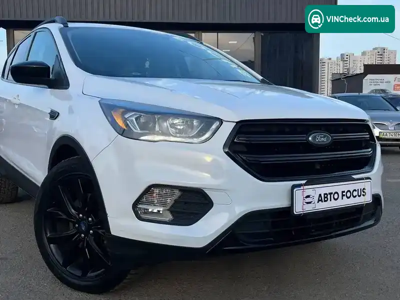 Ford Escape 2018, фото з оголошення 2 з 21, VIN 1FMCU9GD4JUD48341