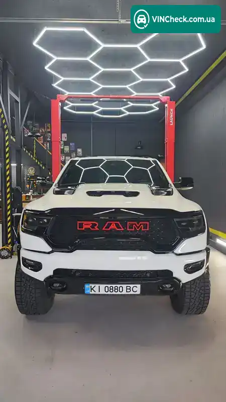 Ram 1500 2024, фото з оголошення 2 з 21, VIN 1C6SRFJT5RN203886