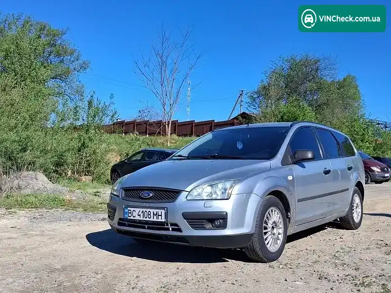 Ford Focus 2004, фото з оголошення 2 з 21, VIN WF0WXXGCDW4T84808