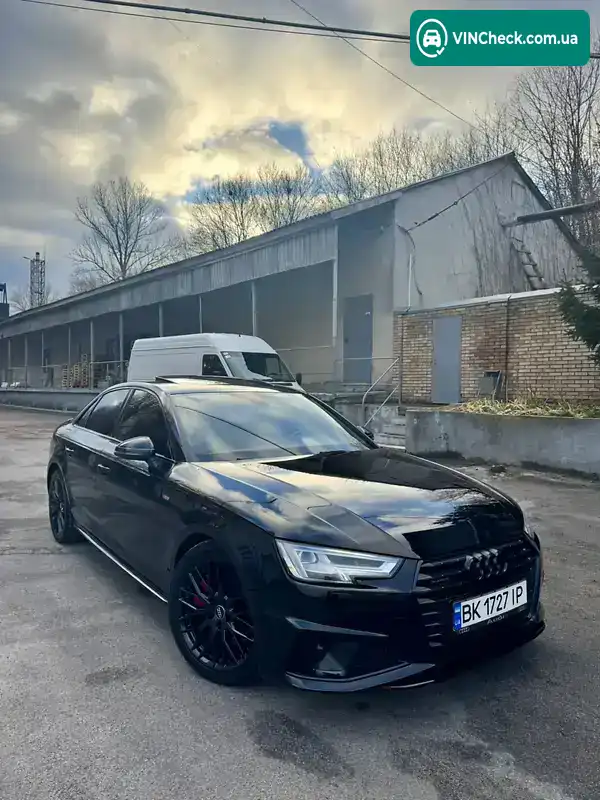 Audi A4 2018, фото з оголошення 1 з 21, VIN WAUENAF41KN007162