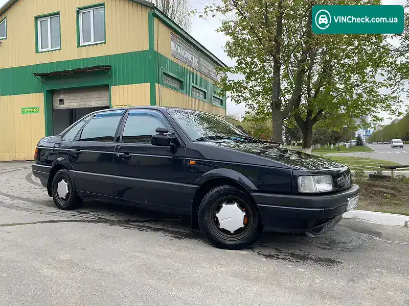 Volkswagen Passat 1993, фото з оголошення 1 з 16, VIN WVWZZZ31ZPE130557