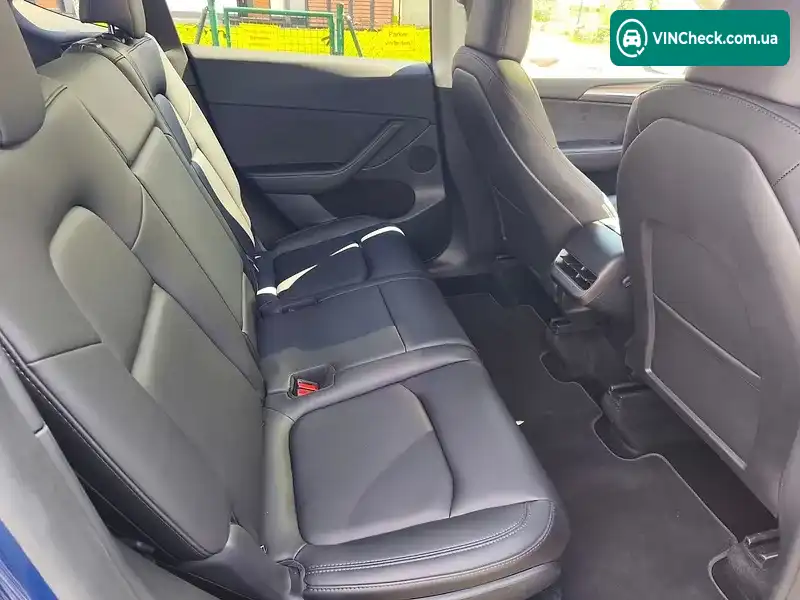 Tesla Model Y 2023, фото з оголошення 2 з 11, VIN 7SAYGAEE1PF814522