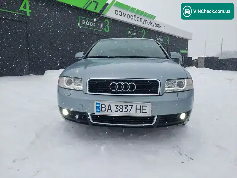 Audi A4 2002, фото з оголошення 1 з 13, VIN WAUZZZ8E33A168597