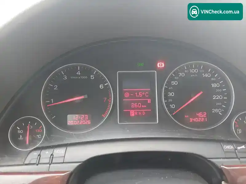 Audi A4 2002, фото з оголошення 2 з 13, VIN WAUZZZ8E33A168597
