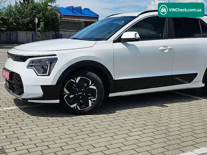 Kia Niro 2023, фото з оголошення 1 з 20, VIN KNDCR3L18R5103028
