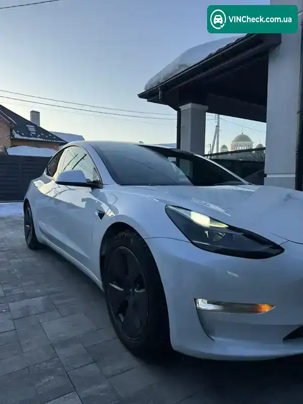 Tesla Model 3 2021, фото з оголошення 2 з 20, VIN 5YJ3E1EB3MF988283