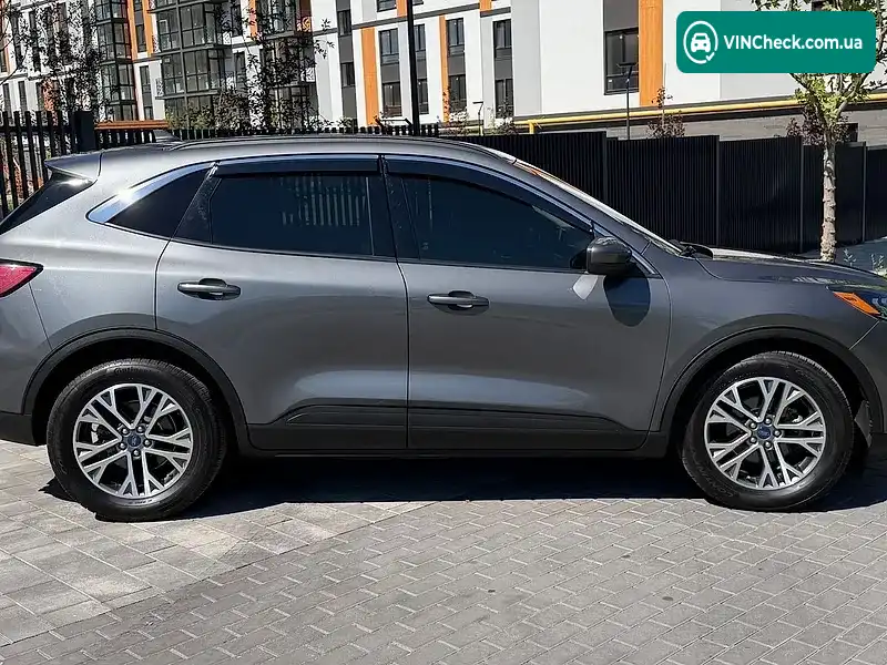 Ford Escape 2021, фото з оголошення 2 з 20, VIN 1FMCU0CZ9MUA77102