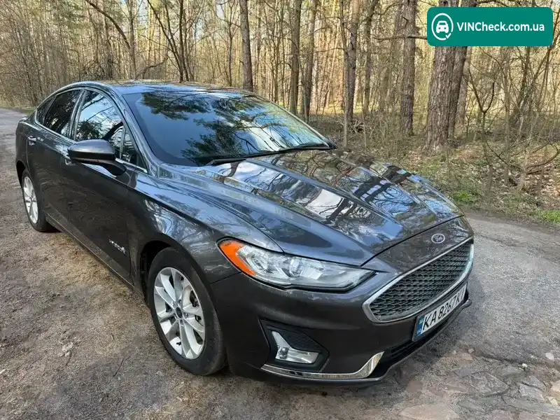 Ford Fusion 2018, фото з оголошення 1 з 21, VIN 3FA6P0LU4KR113642