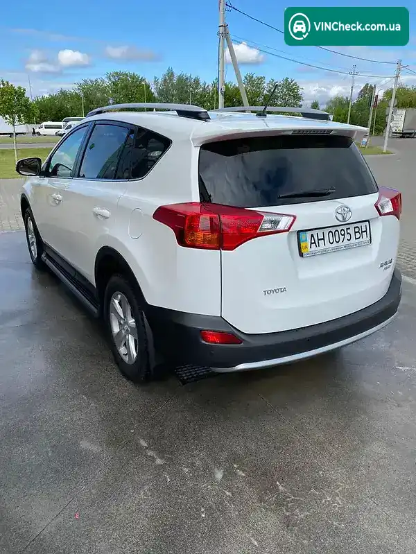 Toyota RAV4 2014, фото з оголошення 1 з 19, VIN JTMDAREV70D039717