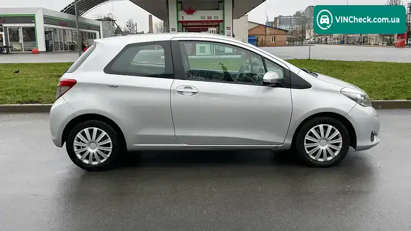 Toyota Yaris 2011, фото з оголошення 2 з 20, VIN VNKJJ3D350A017871
