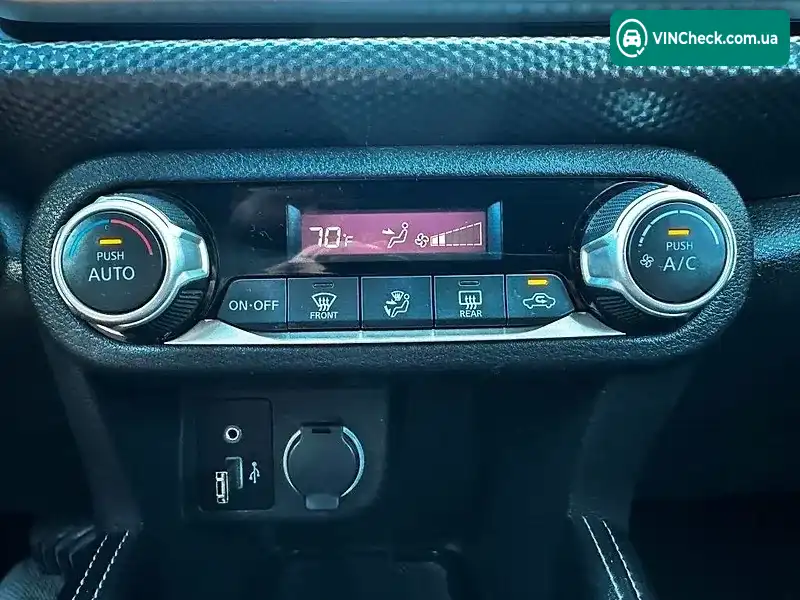 Nissan Kicks 2018, фото з оголошення 2 з 20, VIN 3N1CP5CU2JL536511