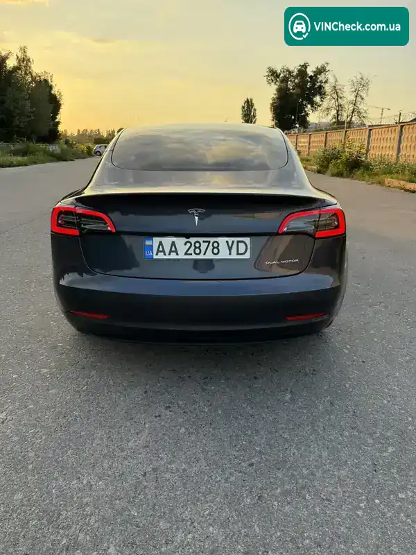 Tesla Model 3 2023, фото з оголошення 2 з 12, VIN 5YJ3E1EB7PF635291