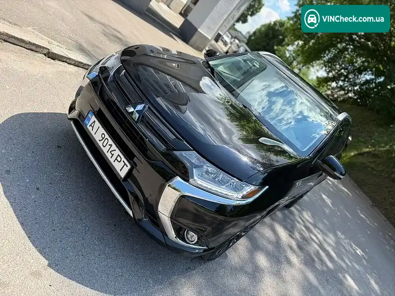 Mitsubishi Outlander 2018, фото з оголошення 2 з 18, VIN JA4J24A57JZ618536