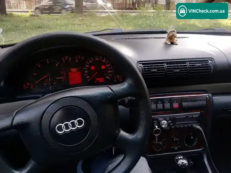 Audi A4 1998, фото з оголошення 2 з 8, VIN WAUZZZ8DZWA201169
