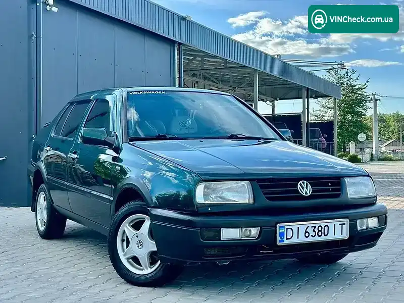 Volkswagen Vento 1995, фото з оголошення 1 з 21, VIN WVWZZZ016A0236048