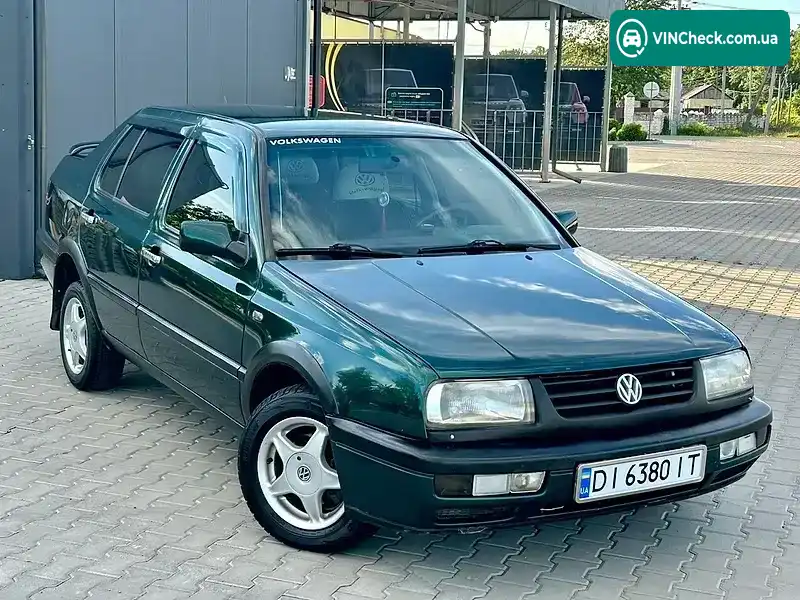 Volkswagen Vento 1995, фото з оголошення 2 з 21, VIN WVWZZZ016A0236048